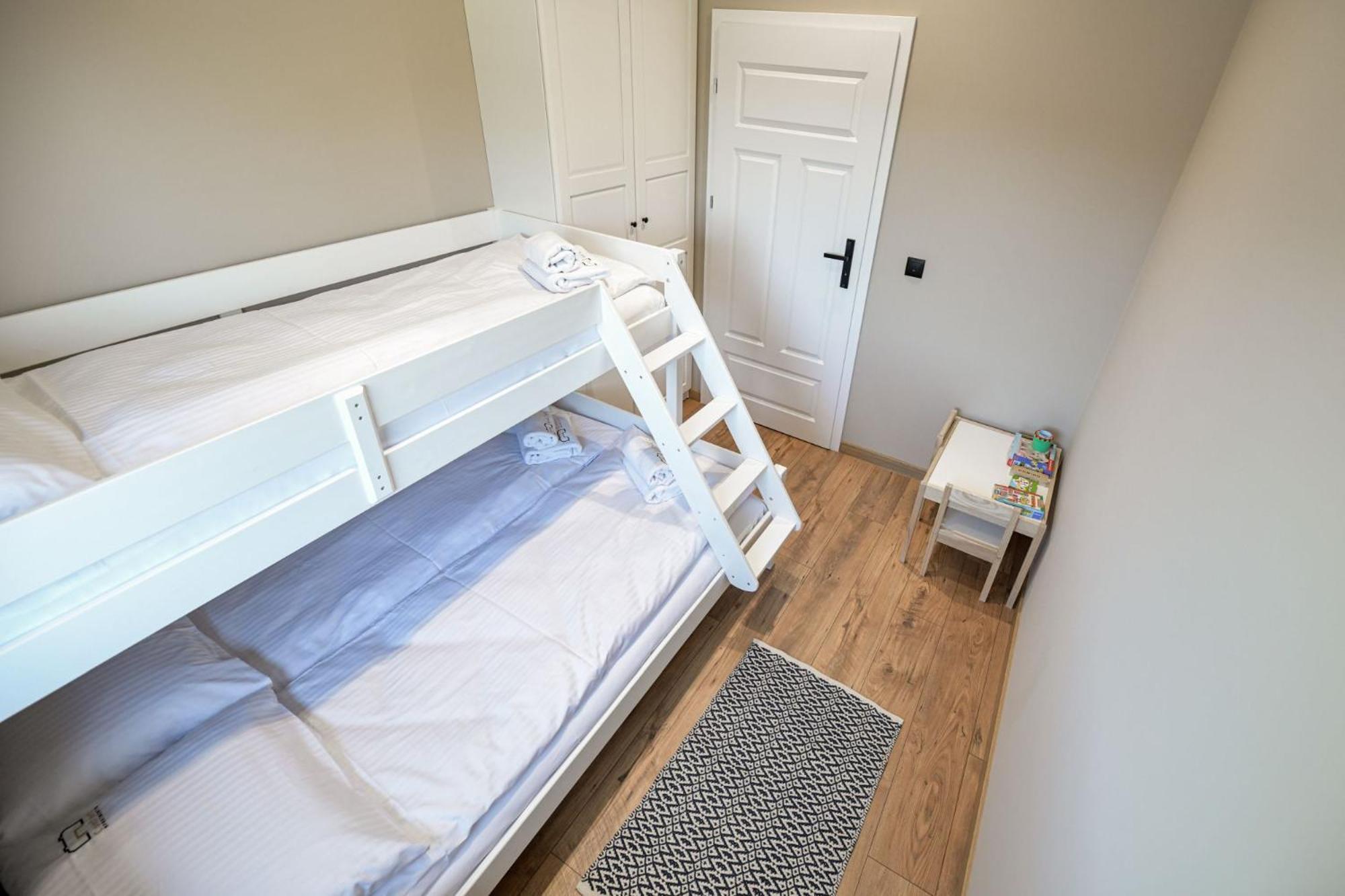 Comfort Apartments Oswiecim Bagian luar foto