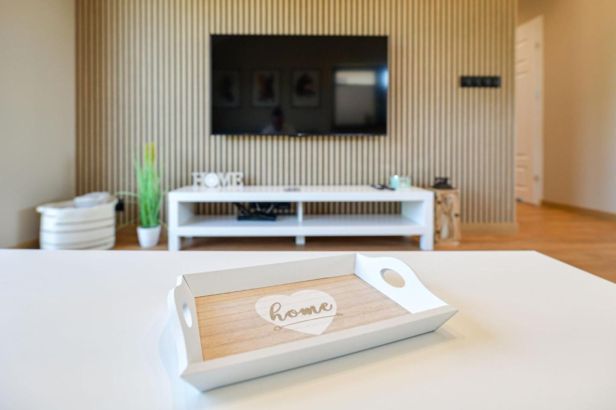 Comfort Apartments Oswiecim Bagian luar foto