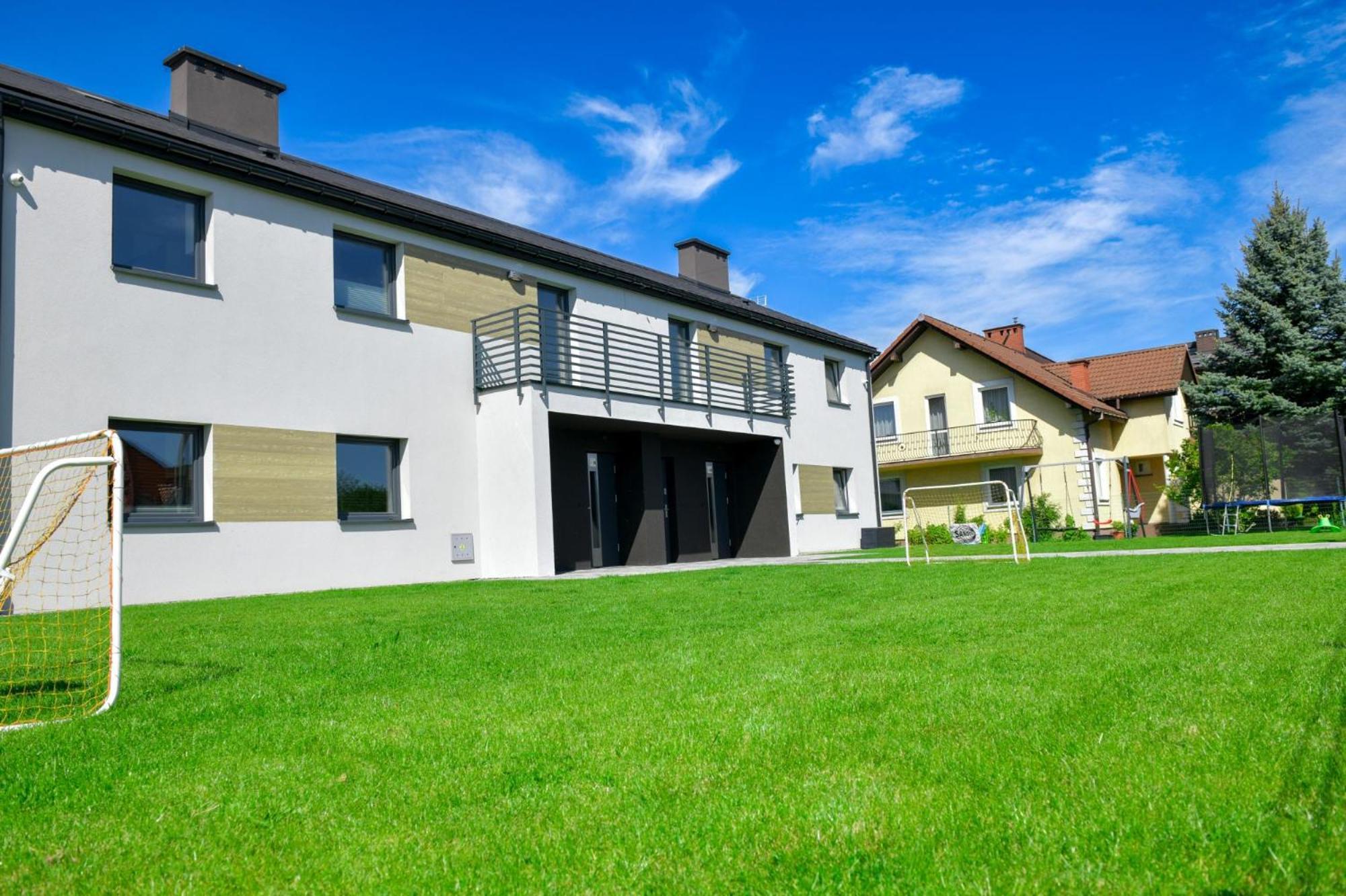 Comfort Apartments Oswiecim Bagian luar foto