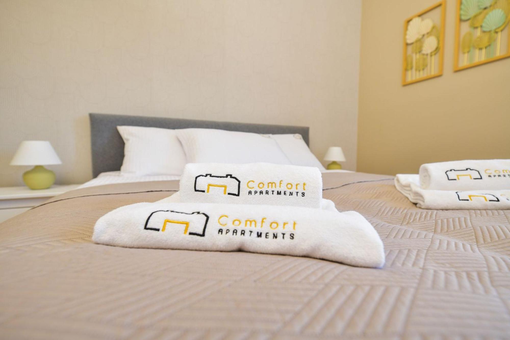 Comfort Apartments Oswiecim Bagian luar foto